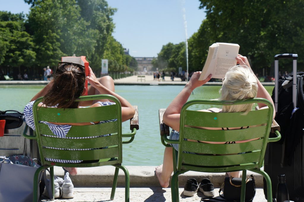 Summer reading in Paris