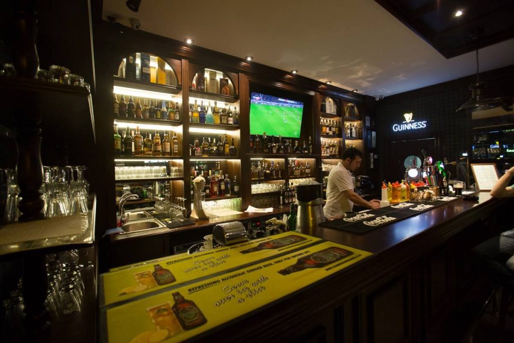 RYAN’S IRISH PUB