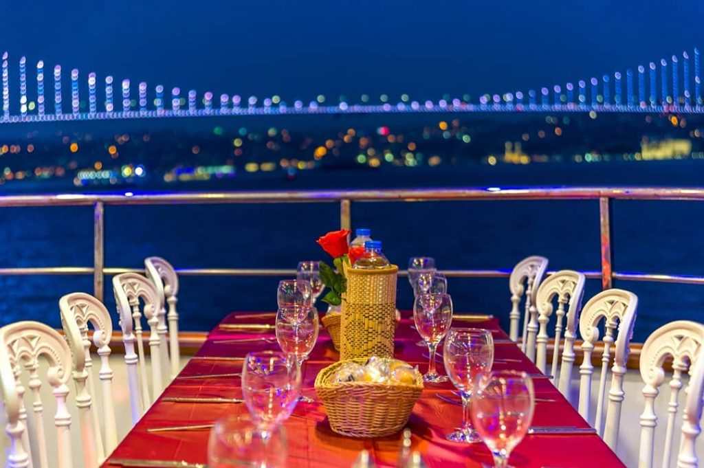Istanbul Bosphorus dinner cruise