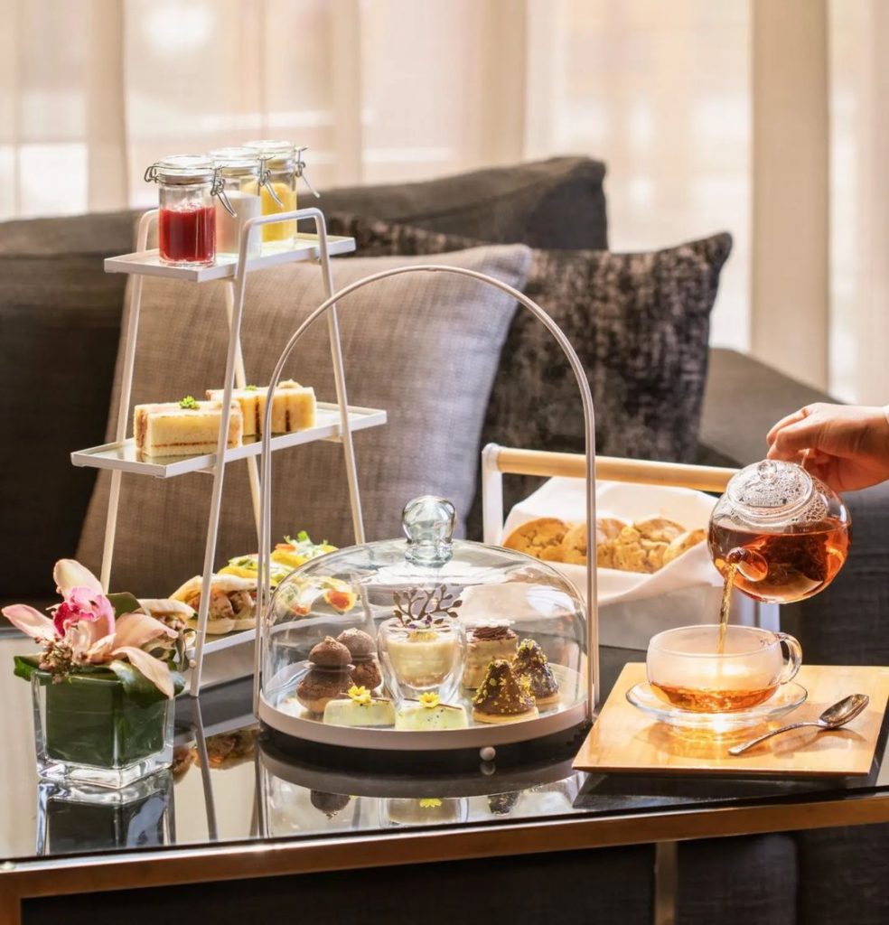 Luxe Lounge
