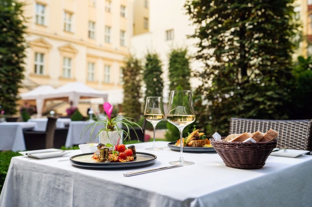 Best 20 Luxury Dining Restaurants in Prague