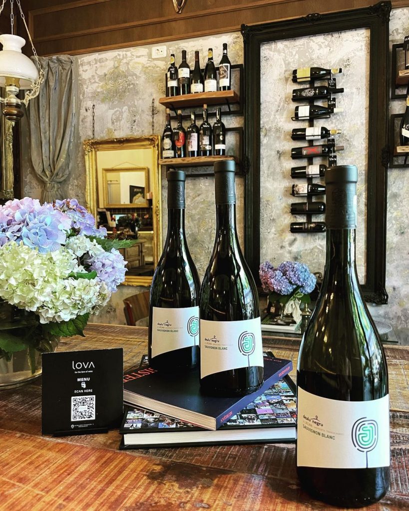 LOVA Wine Bar