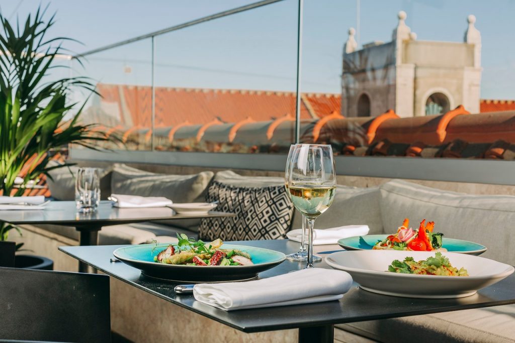 Lumi Rooftop Restaurant & Bar
