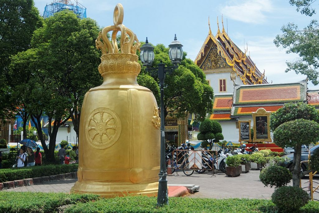 Best 12 Temples in Bangkok - Wat Rakhang Khositaram (Temple of the Bells)