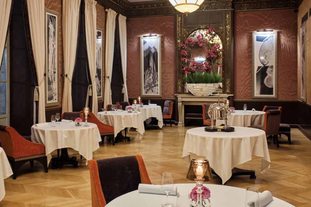 Le Pressoir d'Argent - Gordon Ramsay  - The 20 Best Restaurants You Shouldn't Miss while in Bordeaux