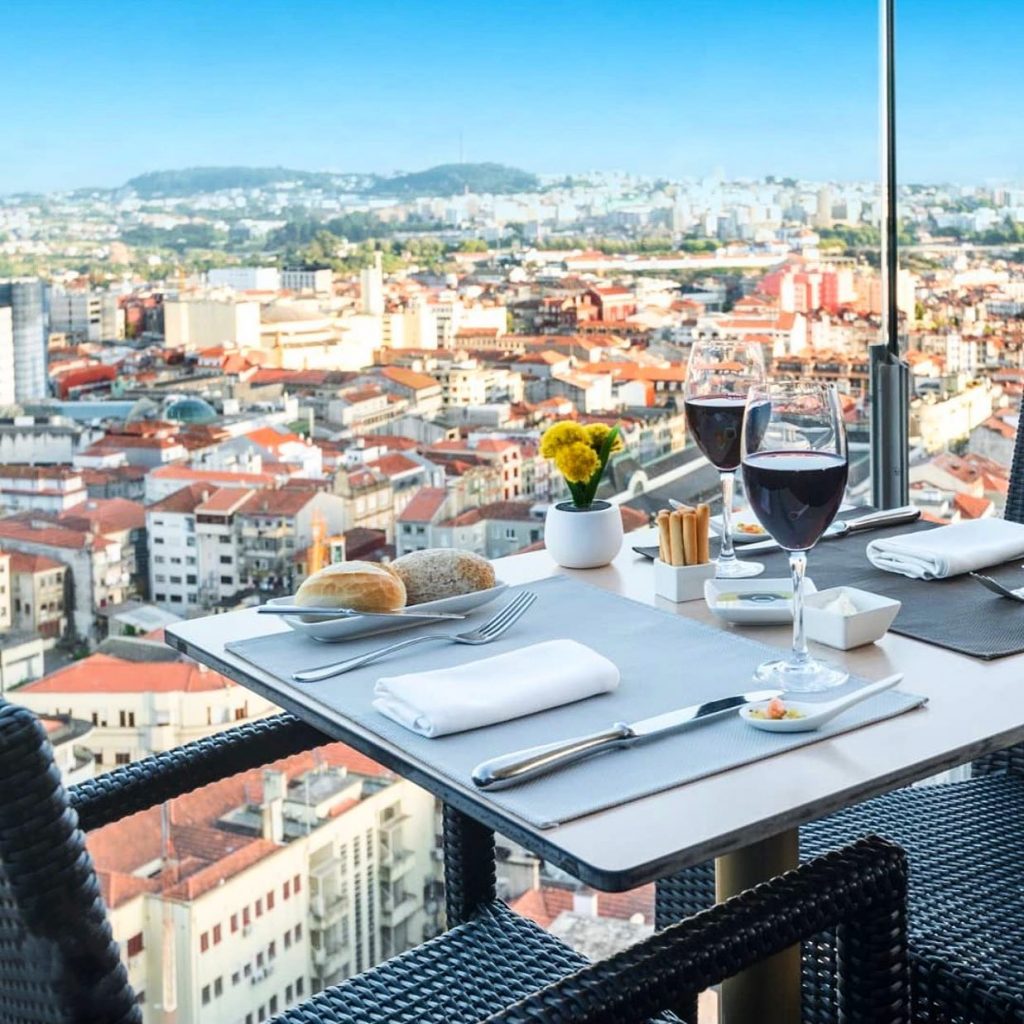 Porto - 25 Best Restaurants - 17th Restaurant & Bar