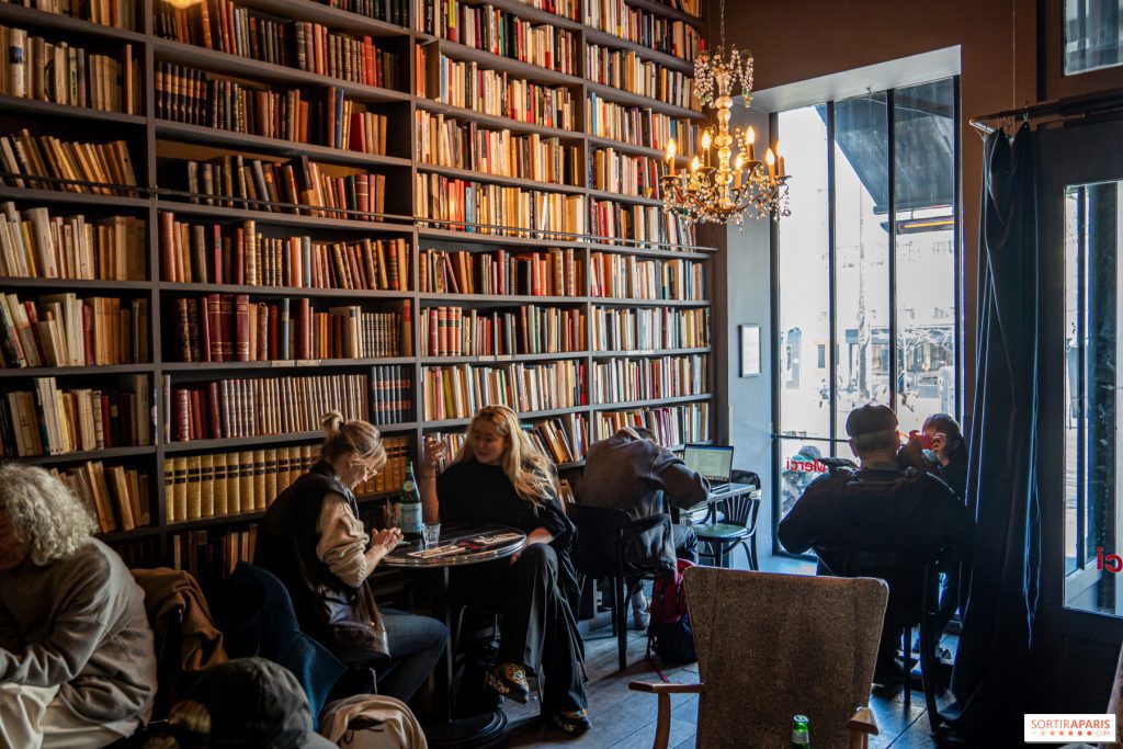  Le Used Book Café in Paris, France - 15 Best Book Cafes Around the Word