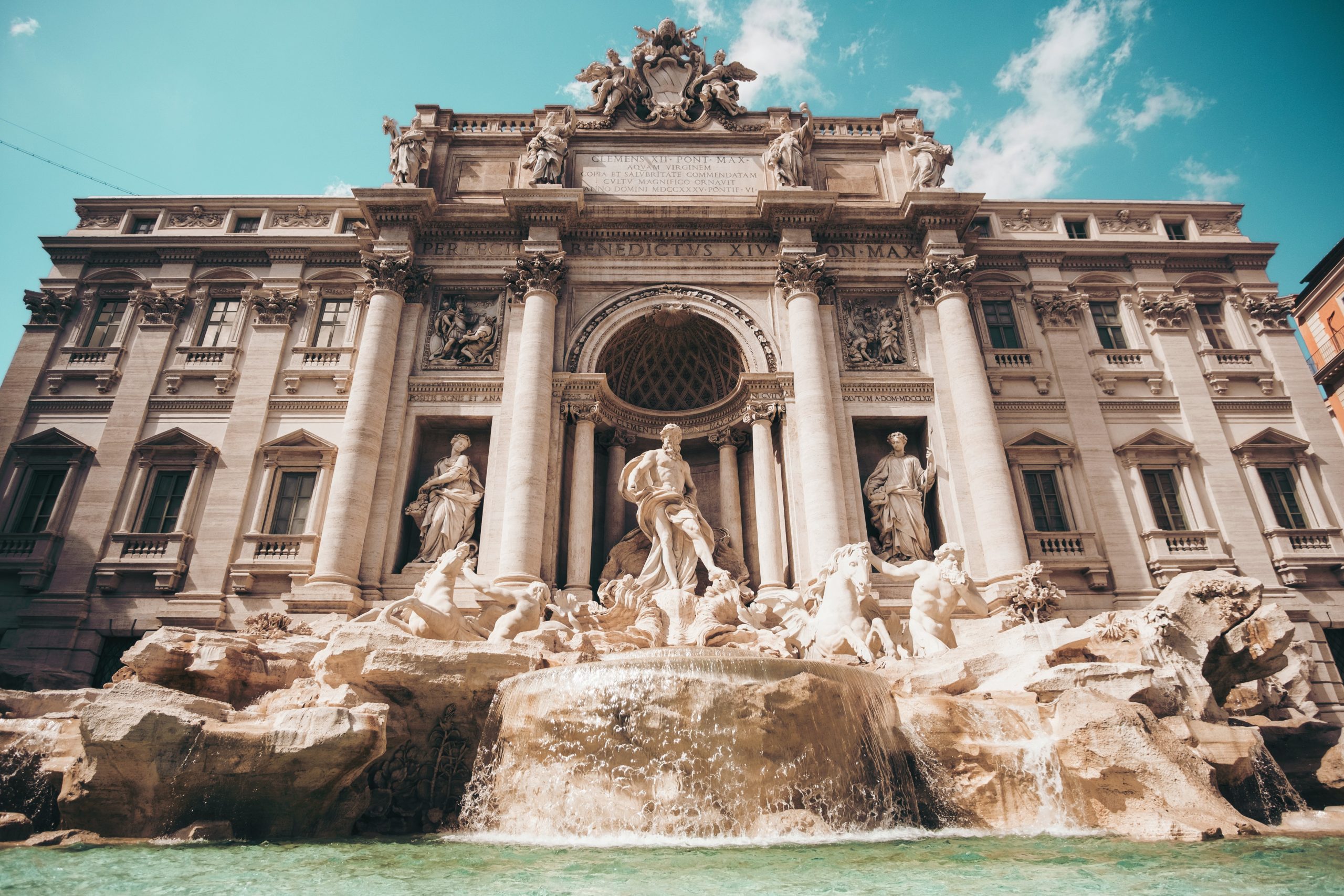 What is the best time of year to visit Roma?