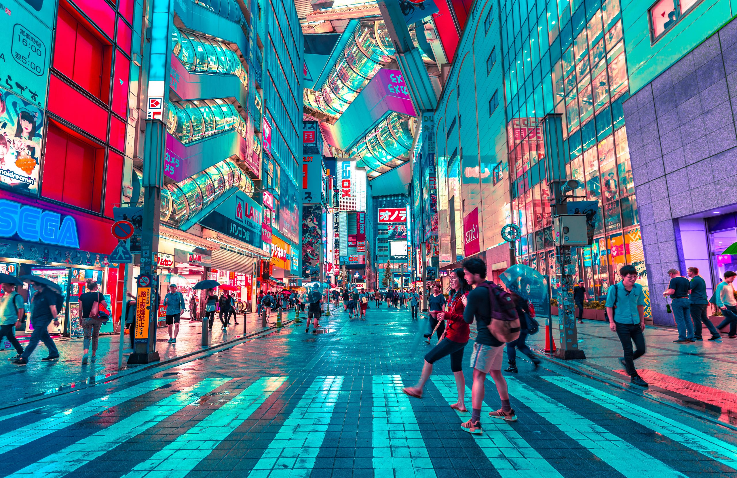  What are some tips for shopping in Tokyo?