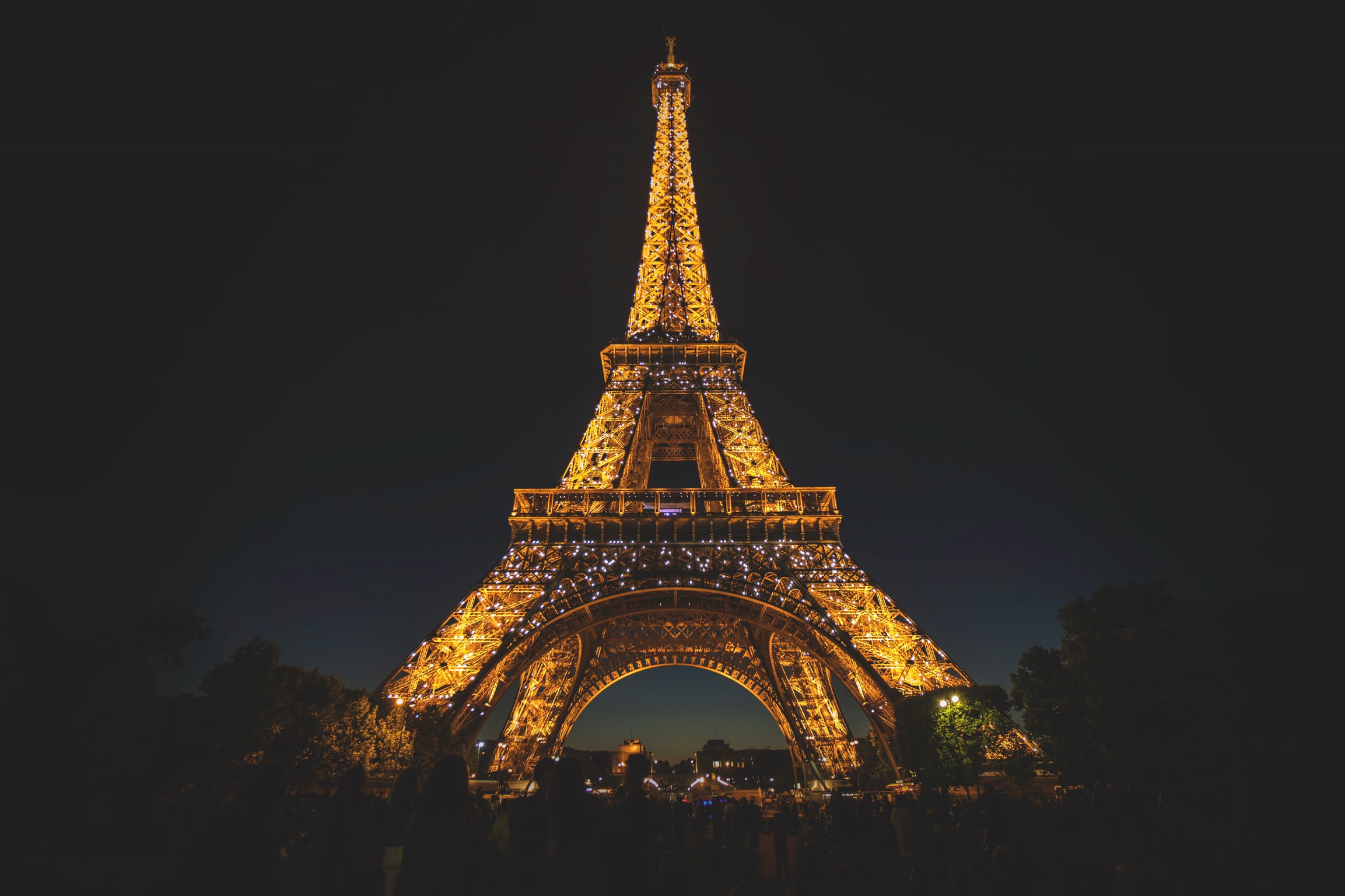 Tour Eiffel - Top 10 Frequently Asked Questions about Paris