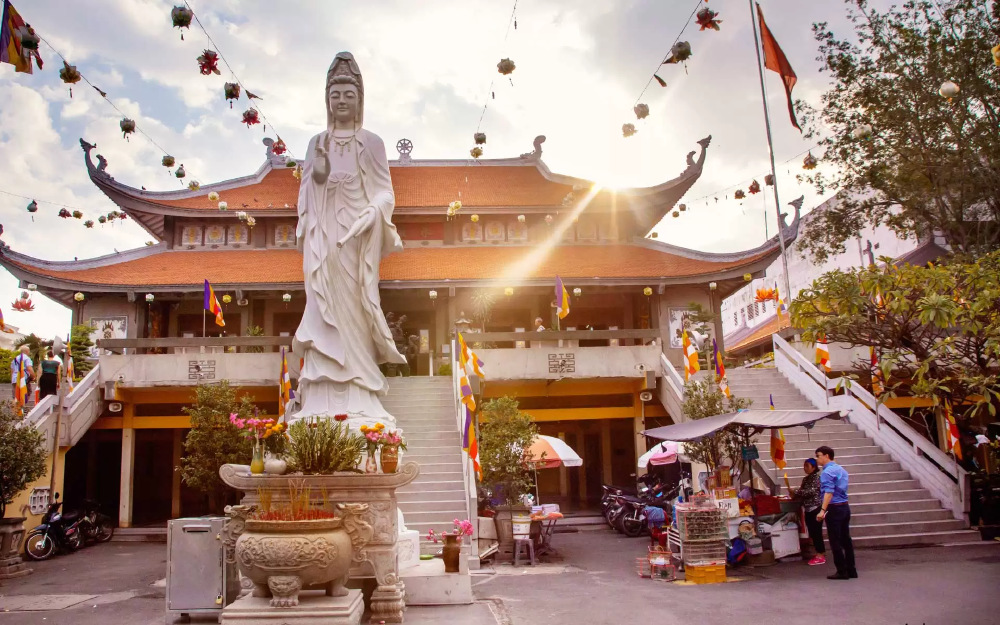 Top 15 Best Temples to Visit in Vietnam