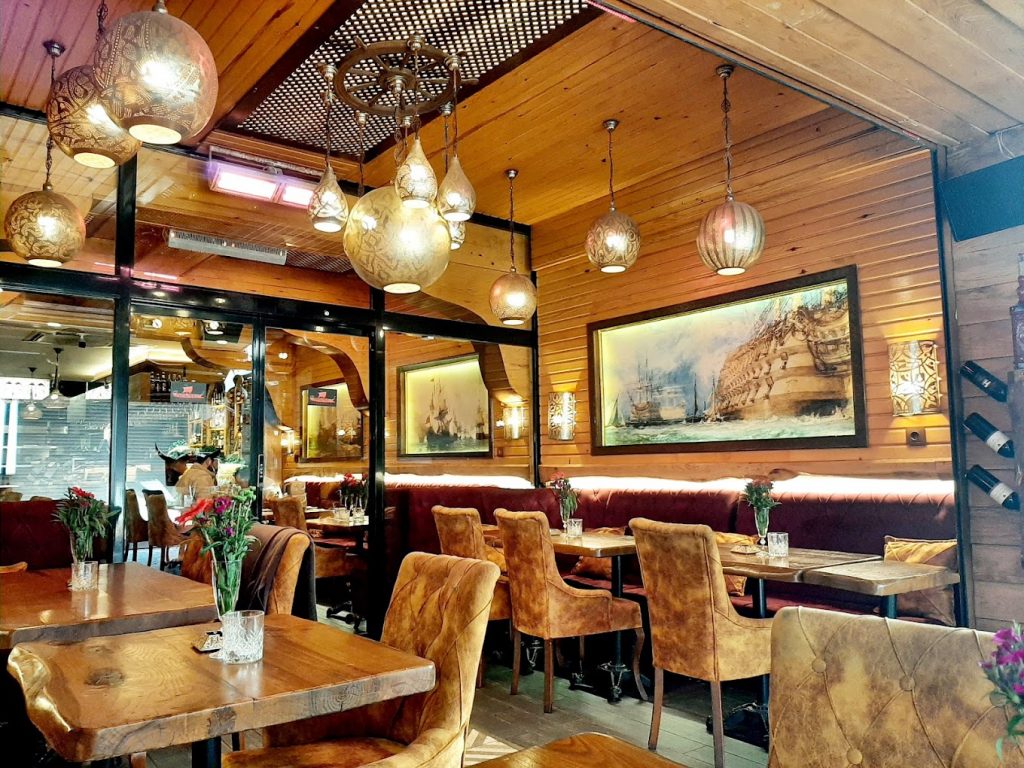 Constantine's Ark Restaurant & Cafe