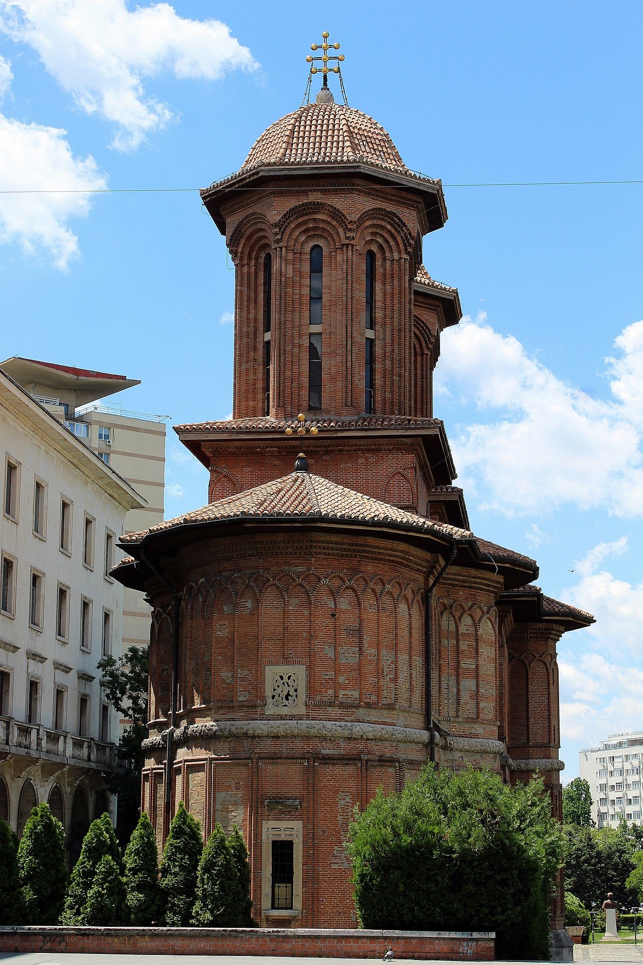 Kretulescu Church in the heart of the Capital city Bucharest