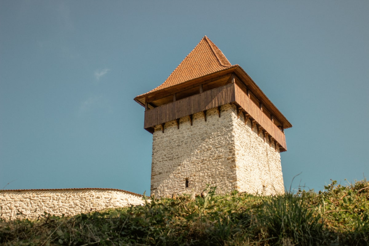 Râșnov Citadel Tower, Râșnov - Romanian castles that every tourist must visit