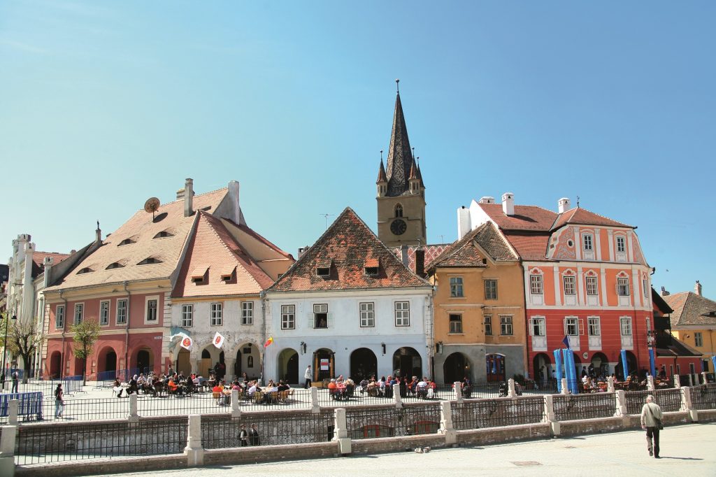 the Small Square (Piața Mică)