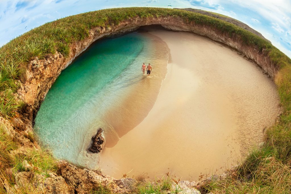 ‘Hidden Beach’ Playa del Amor, Mexico