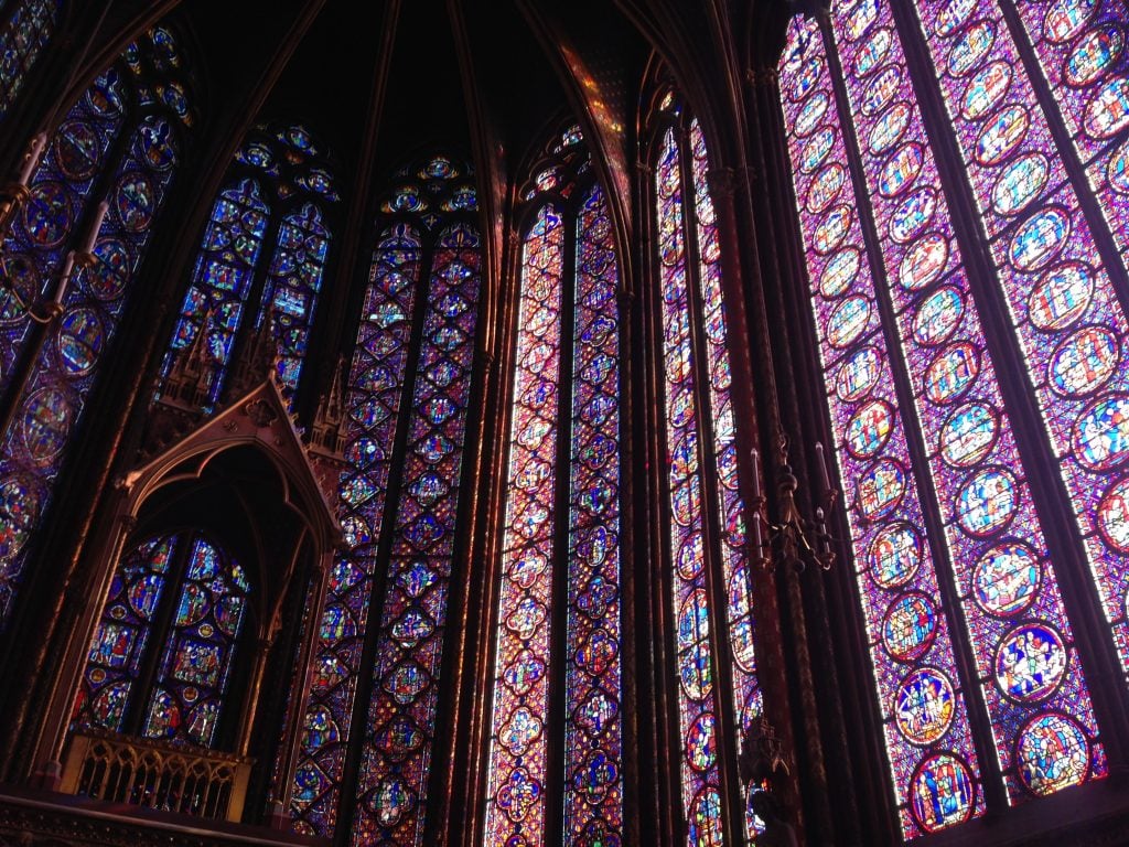  The church: Explore the Sacred Sites of Paris – Visiting the City’s Most Iconic Churches!