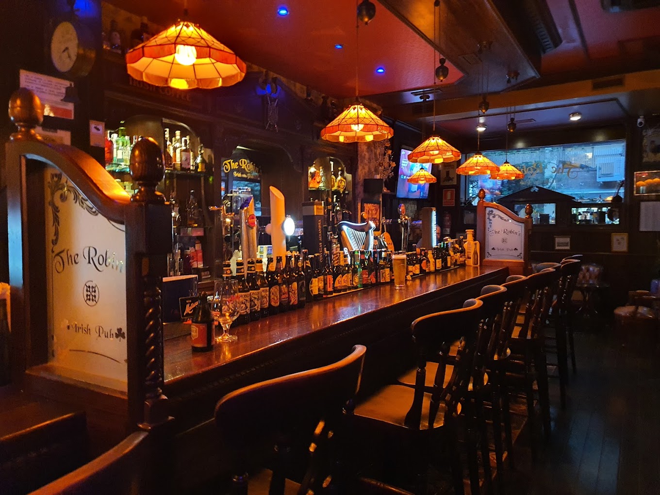 The Robin's Pub - Alicante's Best Bars and Restaurants