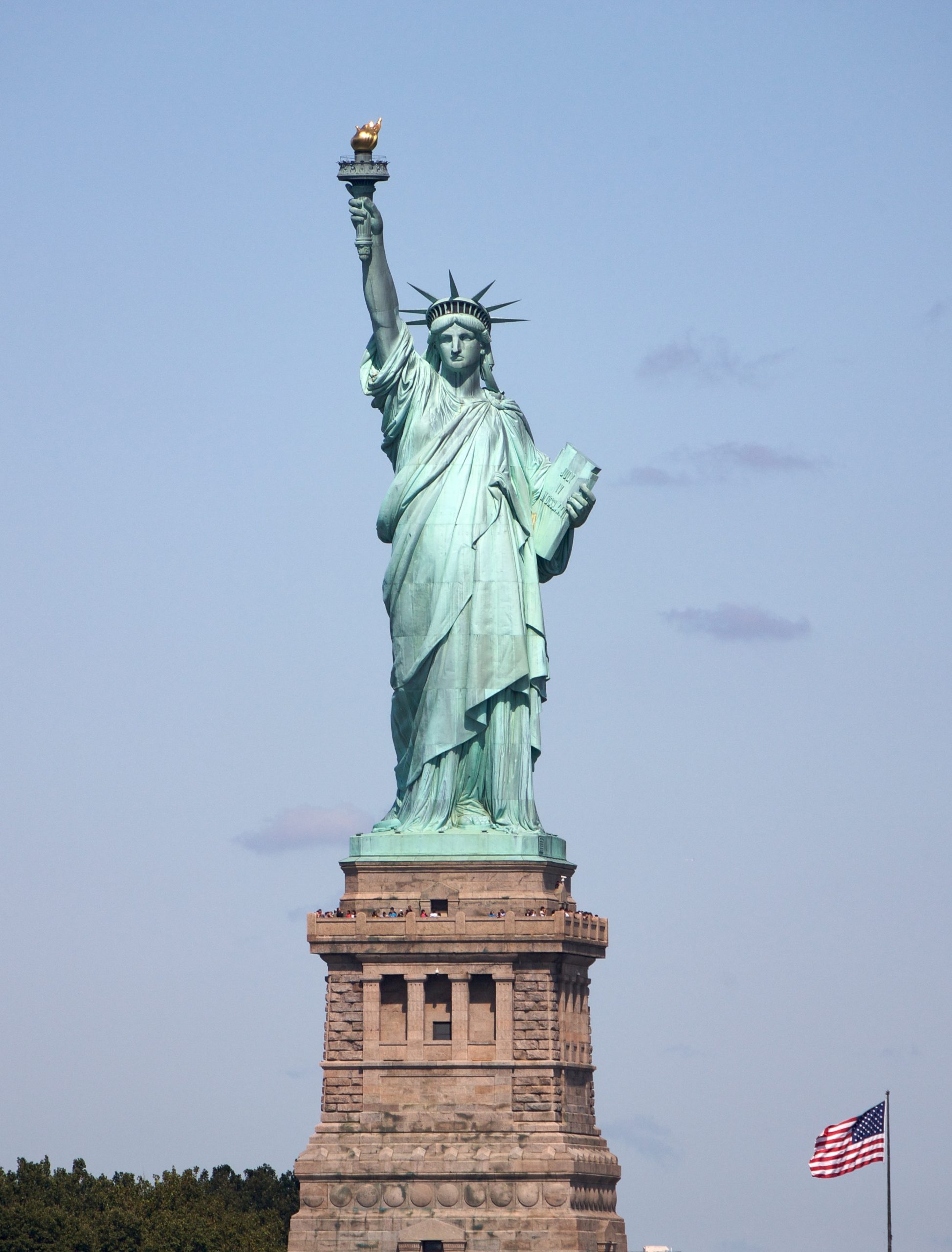 Statue of Liberty - 20 Tourist Attractions in New York