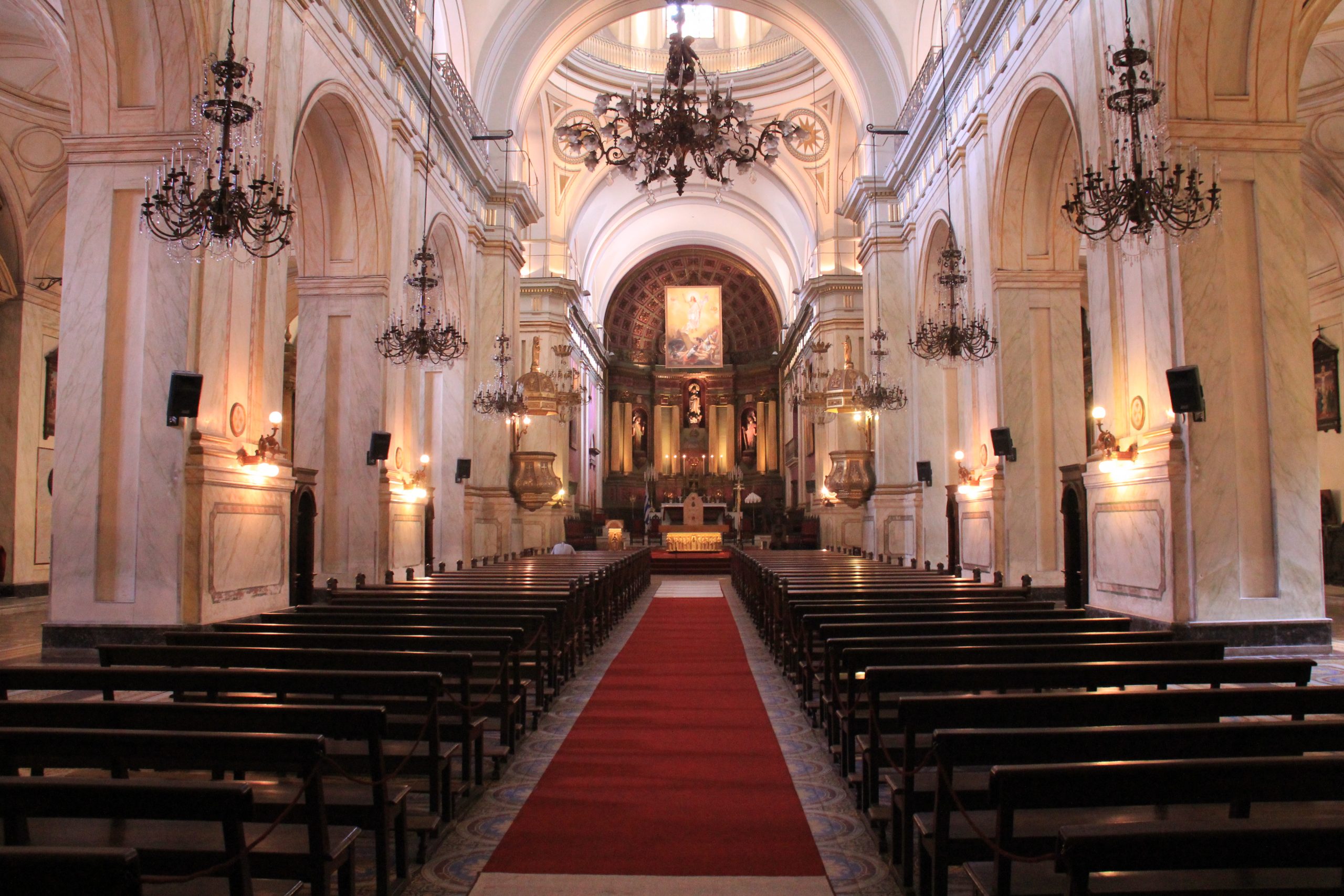 Catedral Metropolitana de Montevideo - 20 Must-Visit Attractions in Montevideo