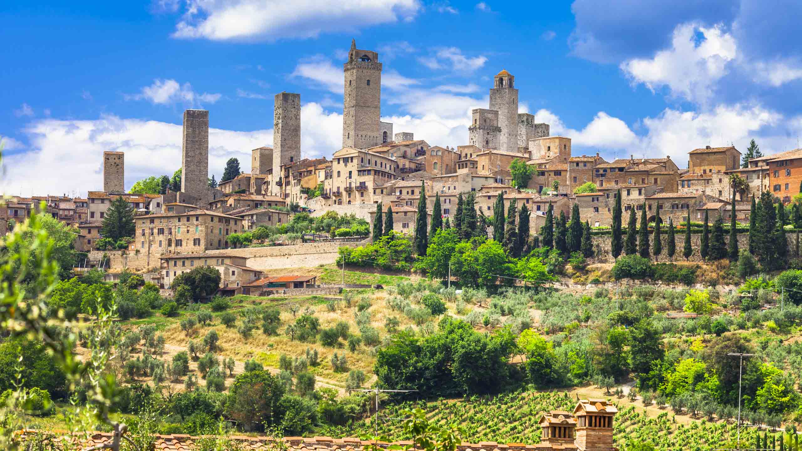 San Gimignano, Tuscany - 15 of the Prettiest Towns and Villages in Italy