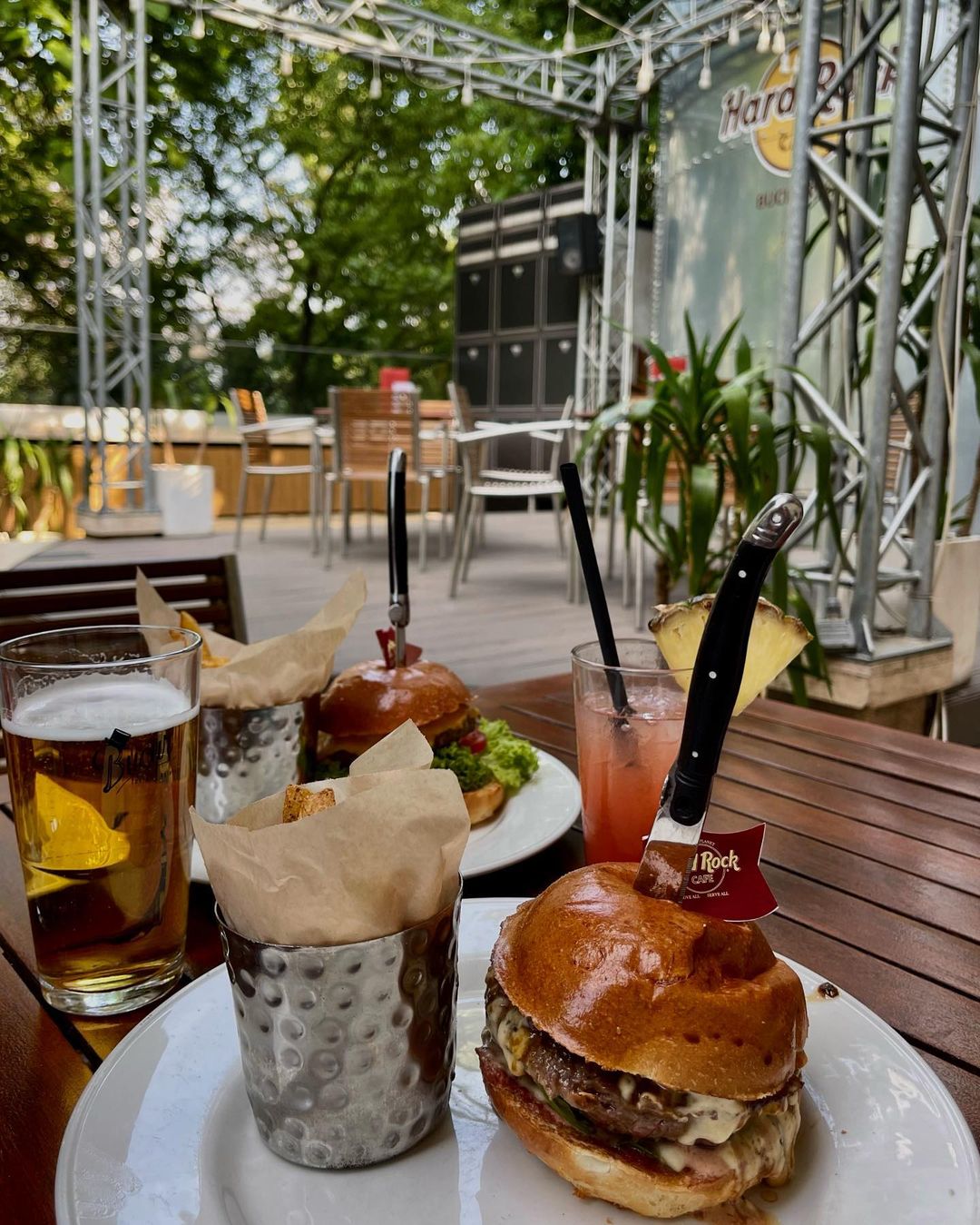 Hard Rock Cafe - Best terraces and gardens in Bucharest