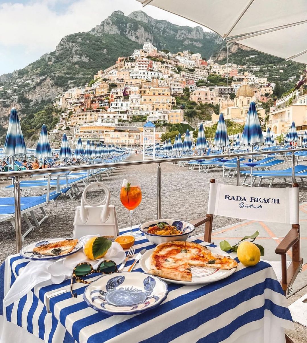 Dinner time and amazing view at Rada Beach Positano - Best Beach Restaurants in Europe