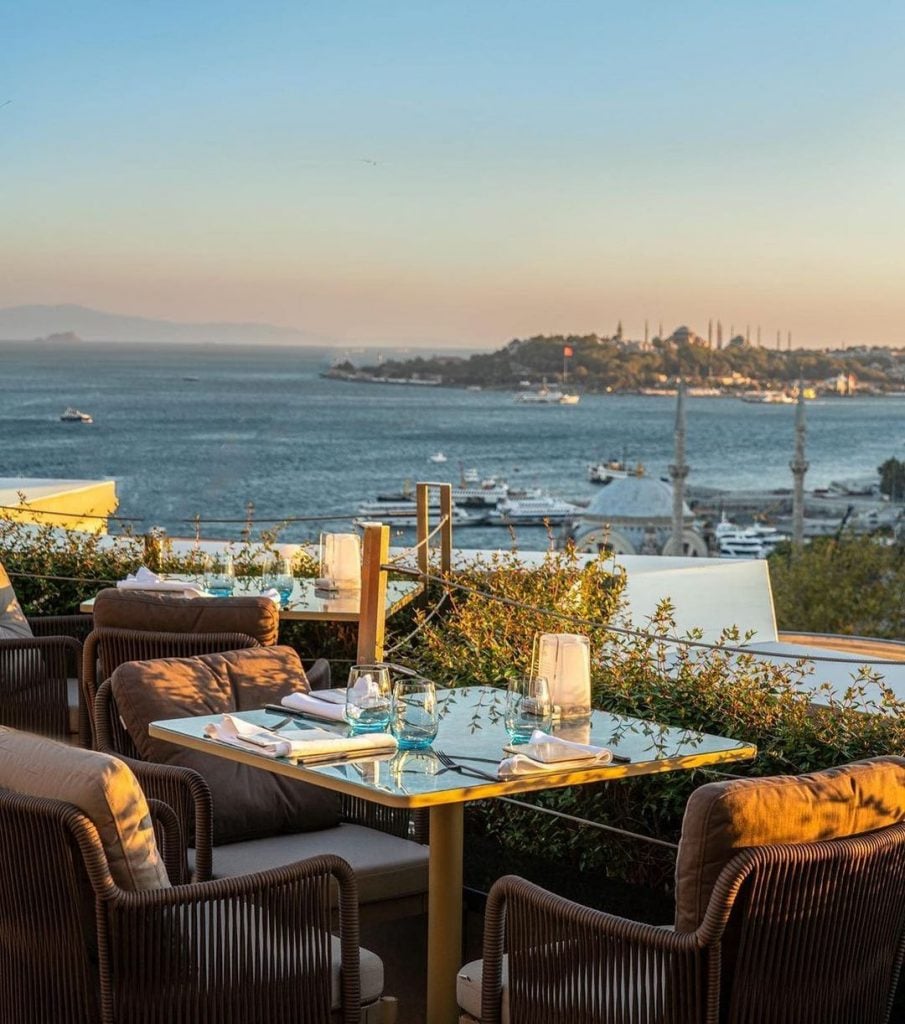 Best Restaurants With Bosphorus Views - 10 Places To Eat In Istanbul ...