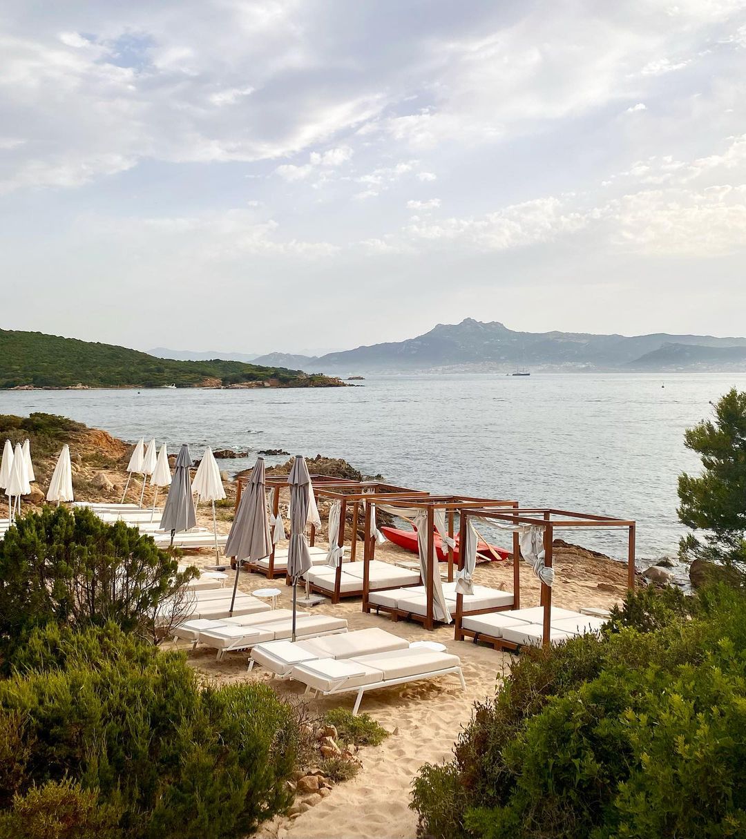 A stunning seaside location, with exquisite beach cuisine and fine drinks at Cone Club - Sardinia - Top 10 Beach Bars