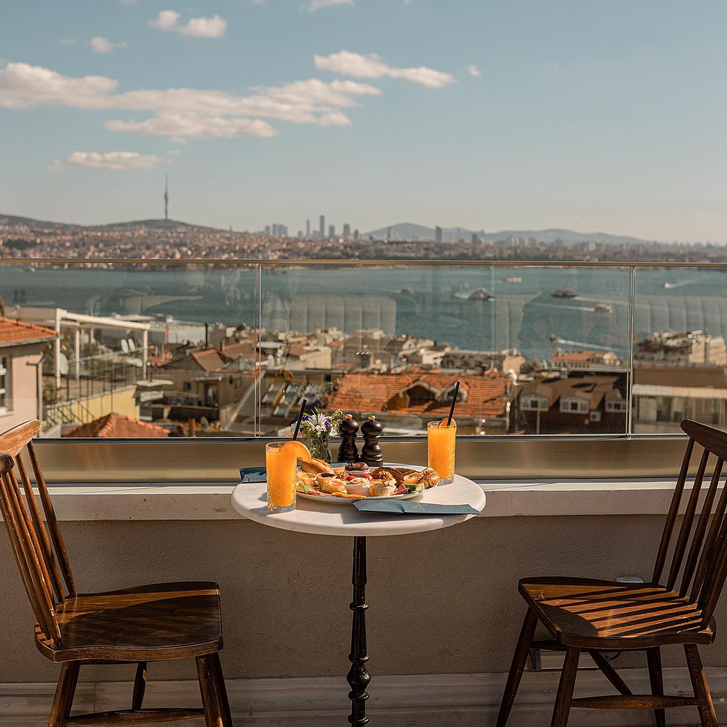Lunch with grat views at Barnathan - Best Restaurants with Bosphorus View