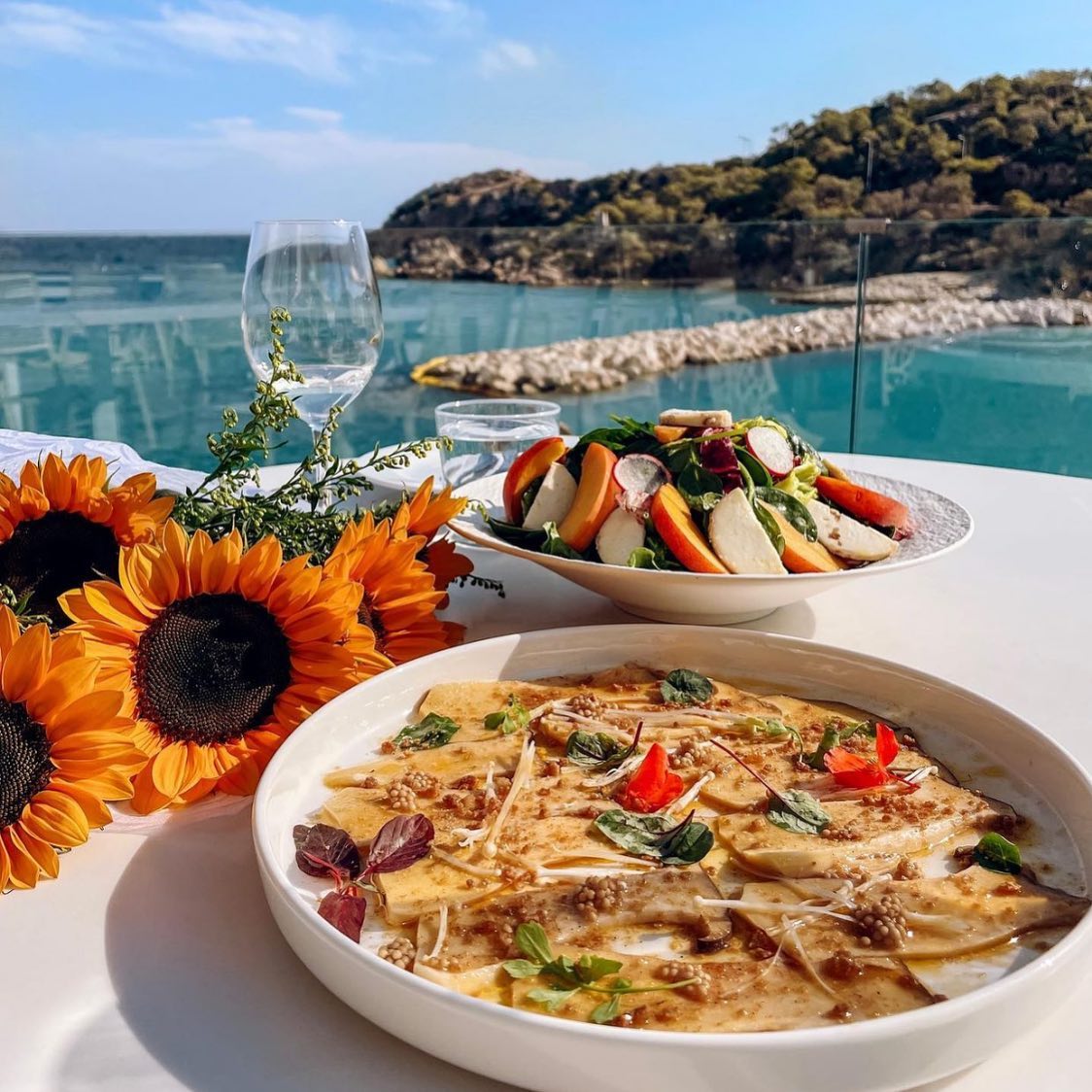 Incredible brunch at Ithaki - The proof that best things in life are meant to be shared