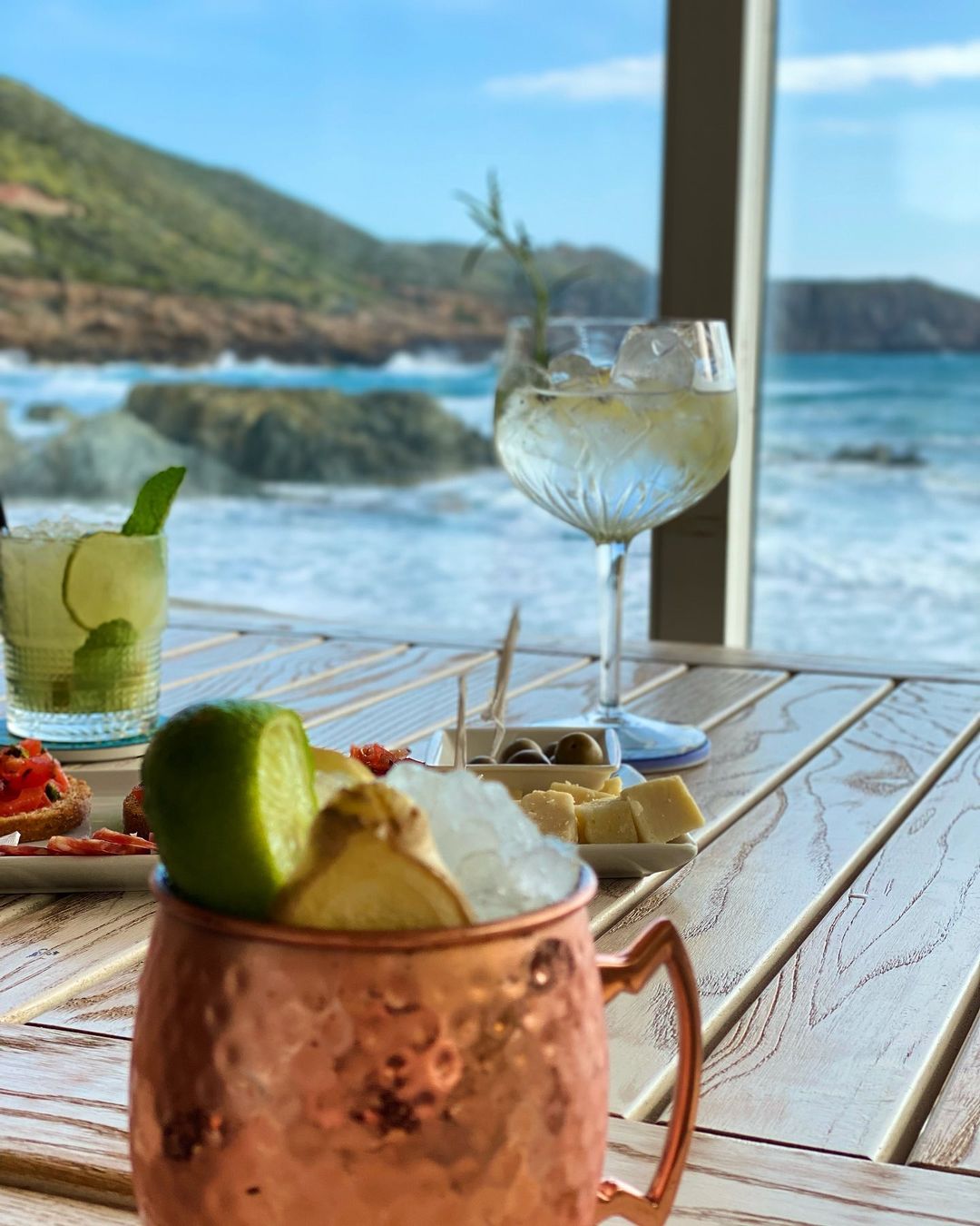 Summer vibes and fresh cocktails at Warung Beach Club Masua - Sardinia - Top 10 Beach Bars