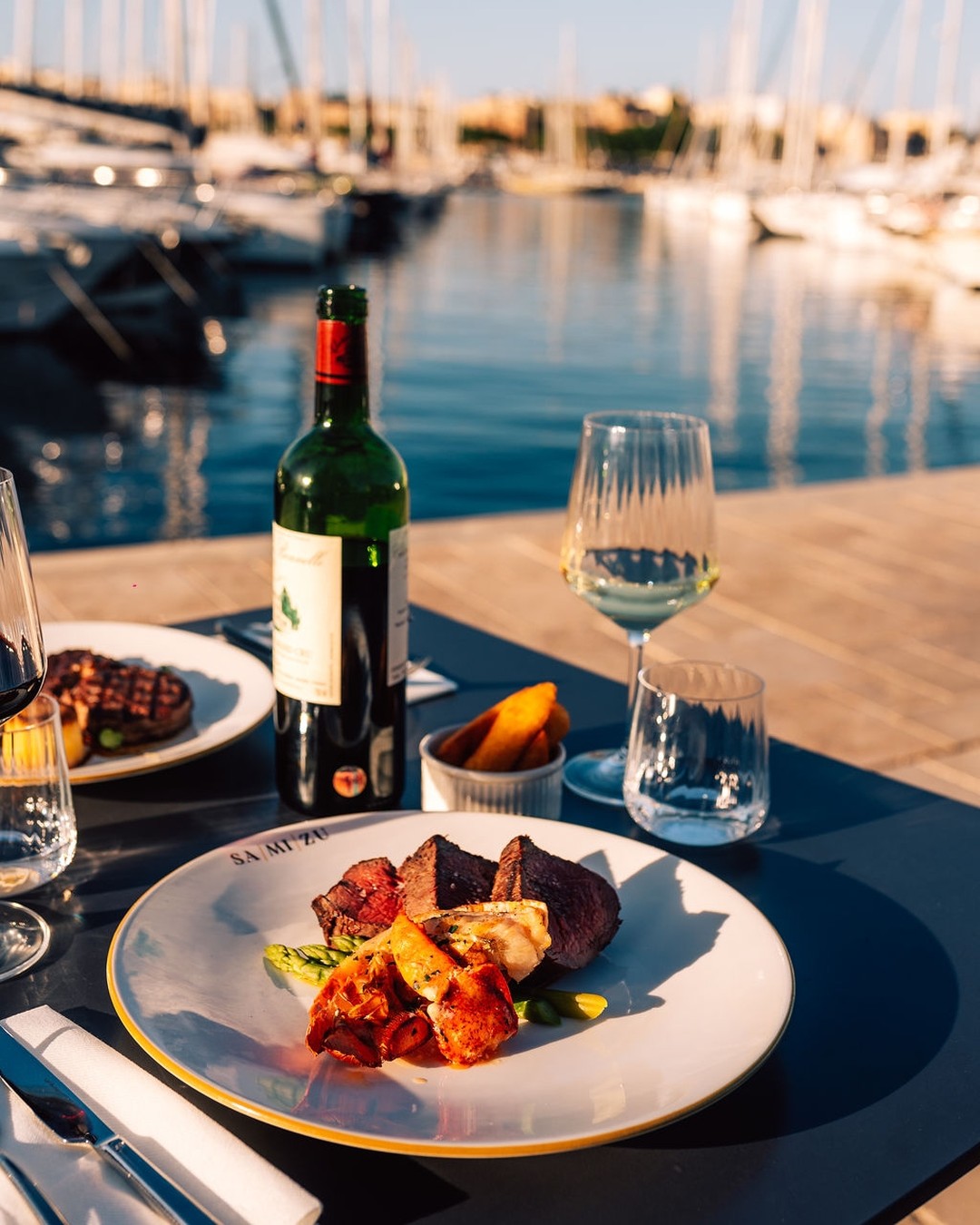Fine wine, good food and the great views and atmosphere of Marina Di Valletta