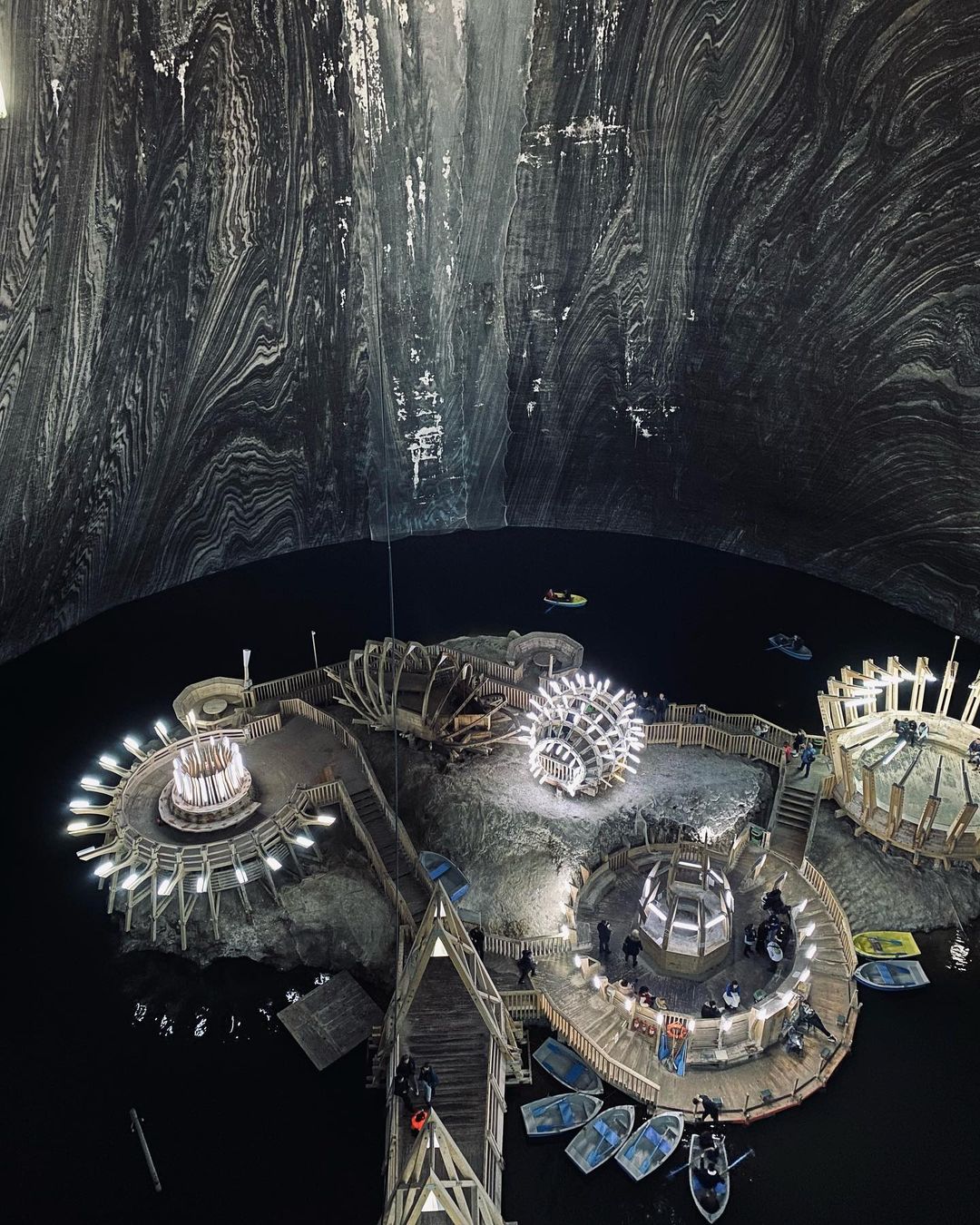 Salina Turda was ranked in 2013 by Business Insider as among the "25 hidden gems around the world that are worth the trek"