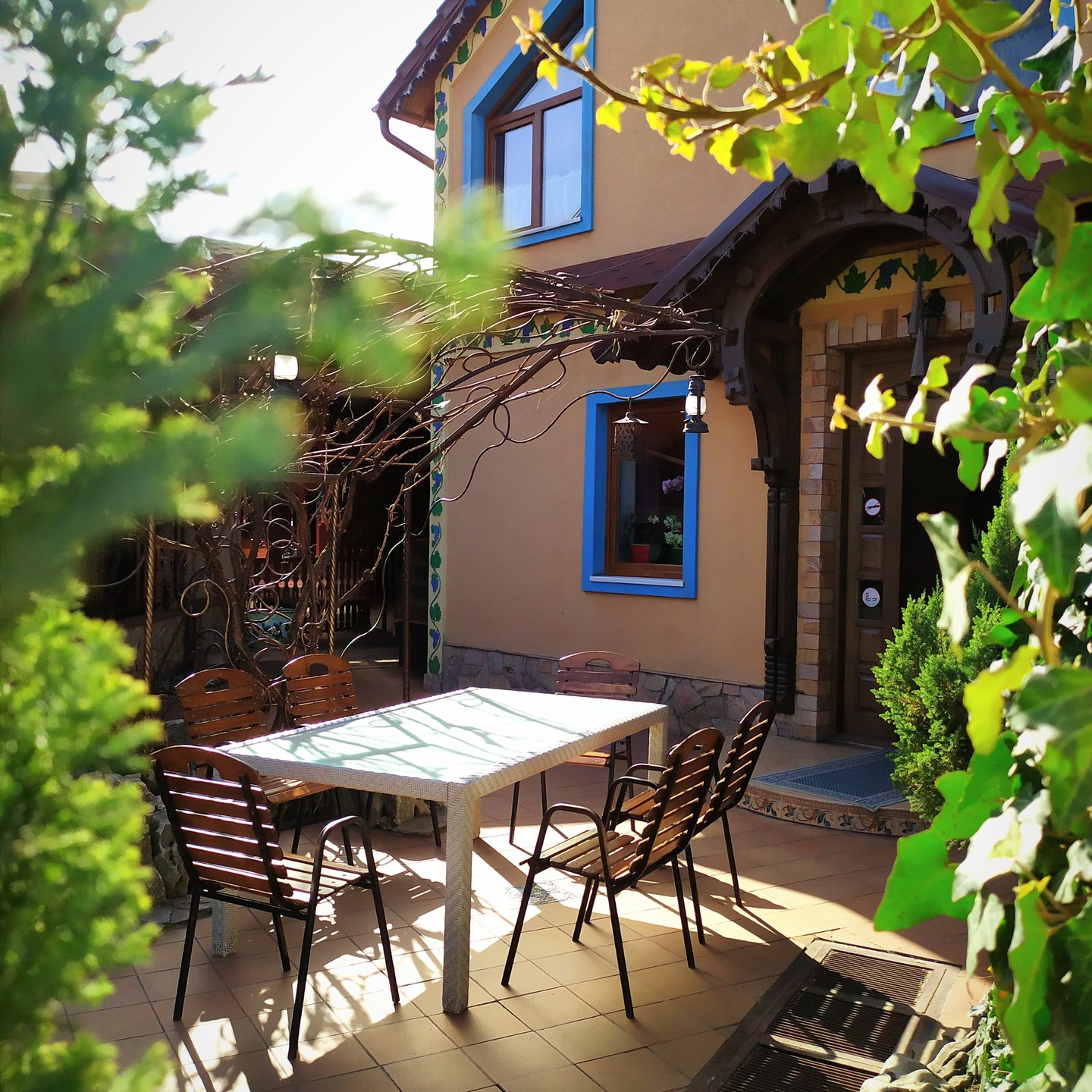 The quiet, cozy courtyard at Restaurant Gok-Oguz which translated means “blue sky of the Oguzes," the ancestors of the current Gagauzes