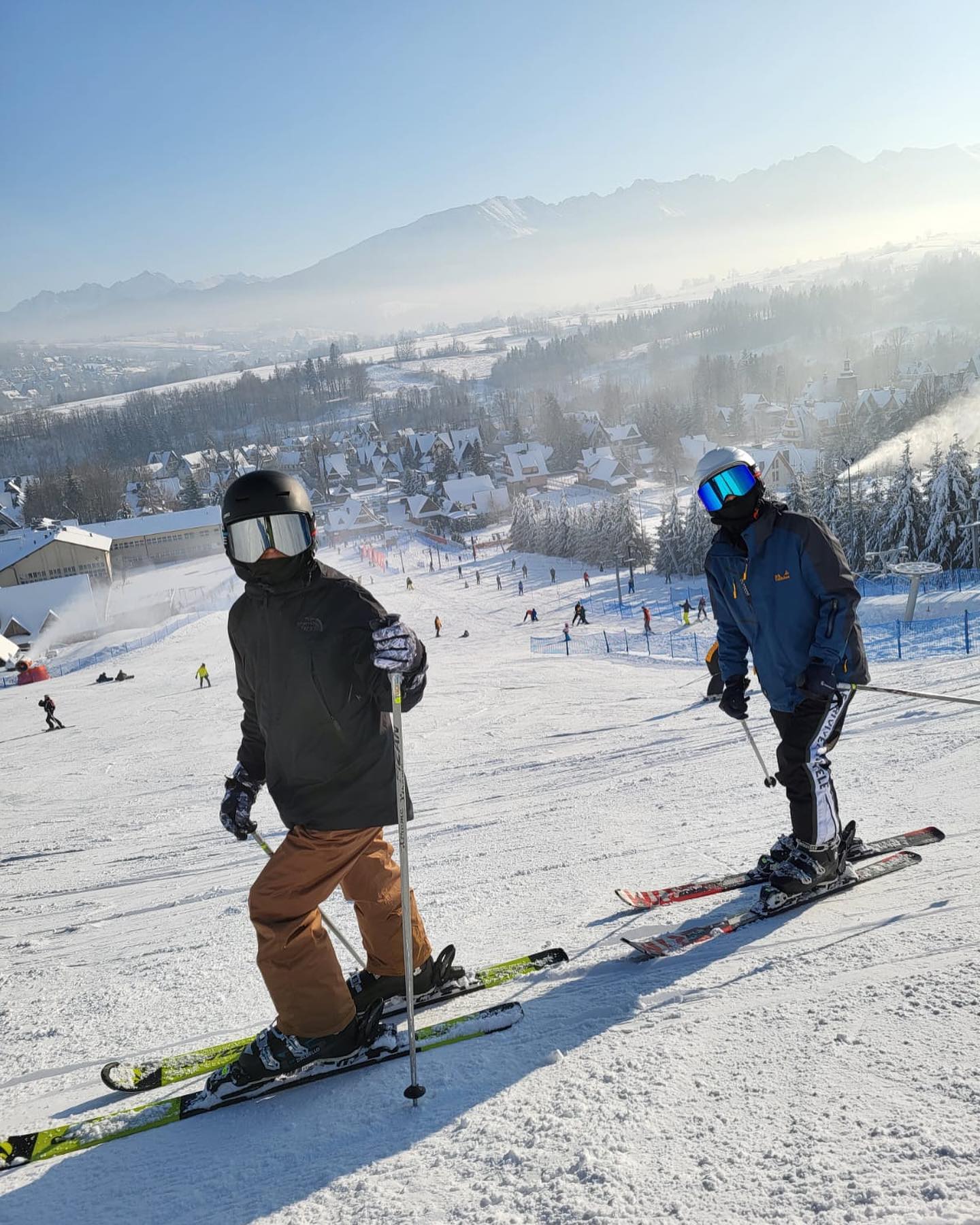 Harenda Ski Station ❄️⛷❄️, there are ski lifts for beginners, intermediate & advanced skiers