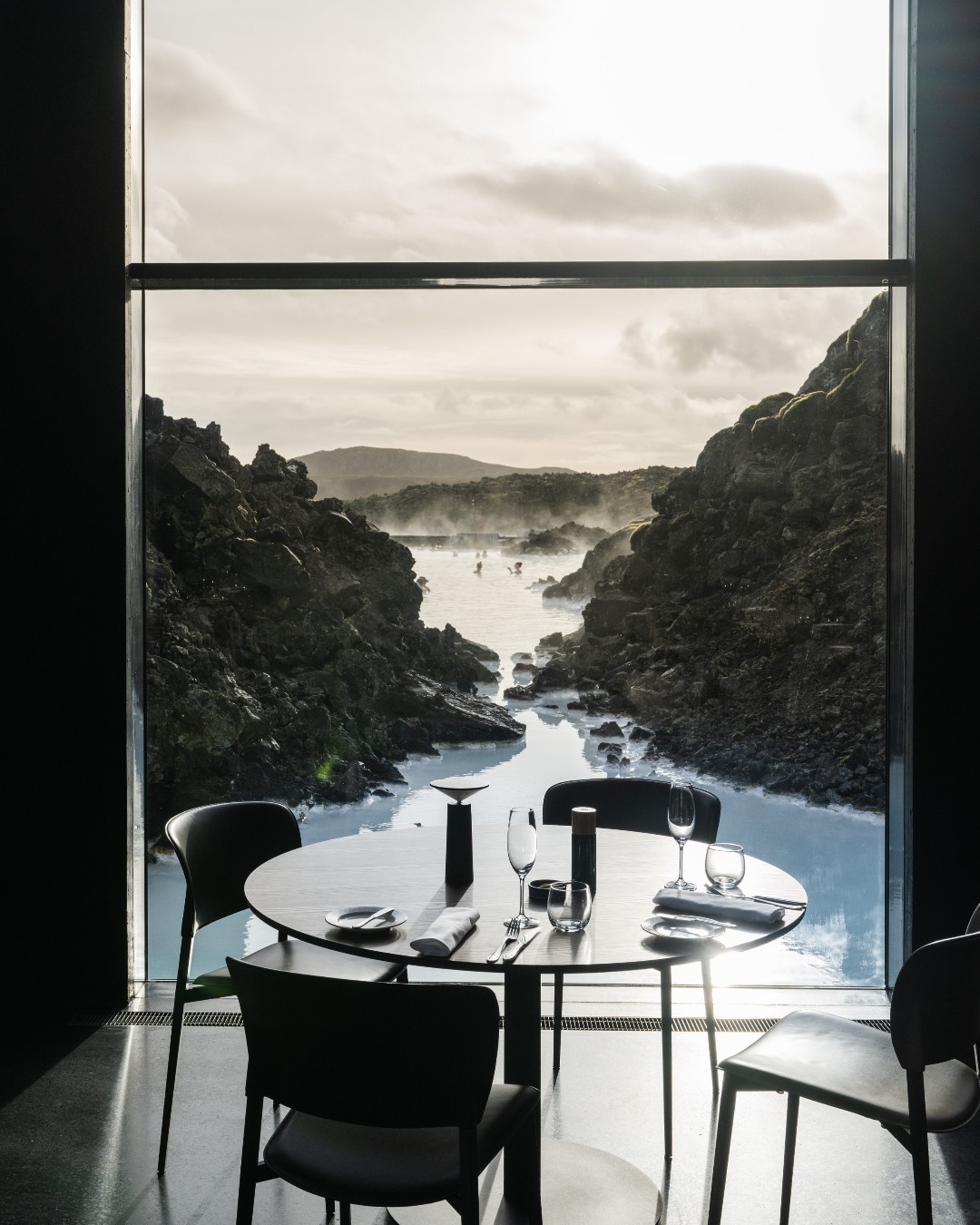 With sweeping floor-to-ceiling views of the Blue Lagoon, a meal at Lava Restaurant is the perfect way to end a relaxing day