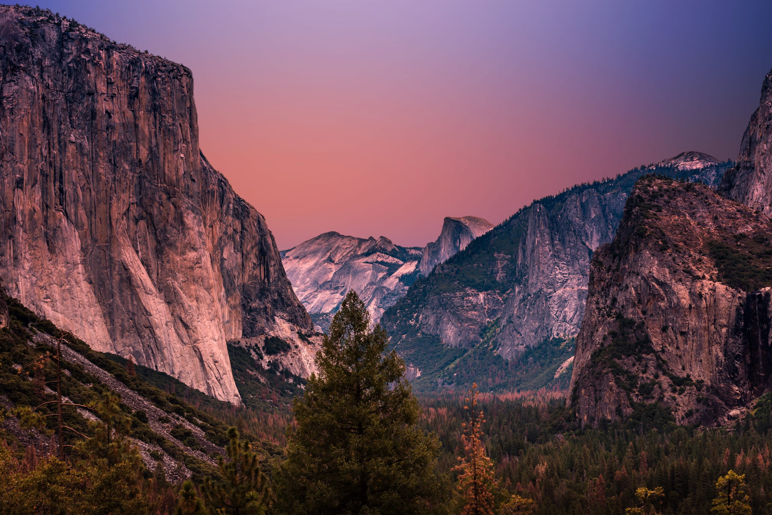 Yosemite Valley at sunset